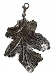 Los sieraad voor aan sjaal blad rood,