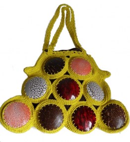 handgemaakte tas van kokosnoot en stof