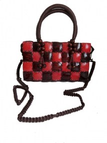 mooie handtas van kokosnoot 